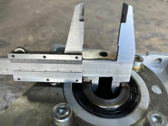 Silnik z reduktorem 40 220/230