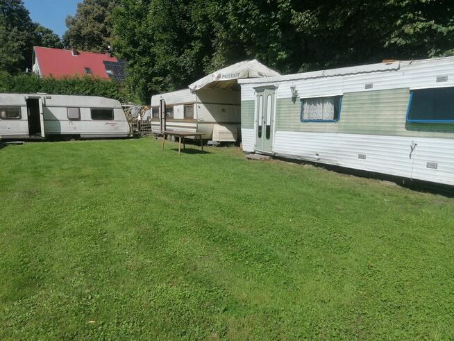 Noclegi w przyczepie holenderska nad jeziorem