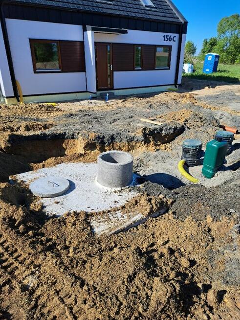 Prace ziemne koparkami, ładowarkami