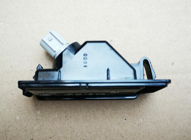 Oświetlenie tablicy rejestracyjnej tył Mitsubishi ASX 10-21