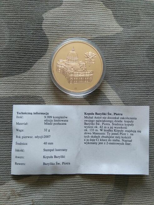 22. Medal okolicznościowy skarby Watykanu