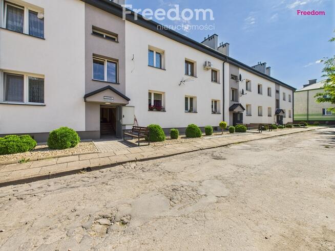 dwu pokojowe mieszkanie 49 m² w centrum Wierzbicy.