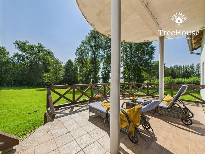 Dom na Mazurach, z agroturystyką przy jeziorze.