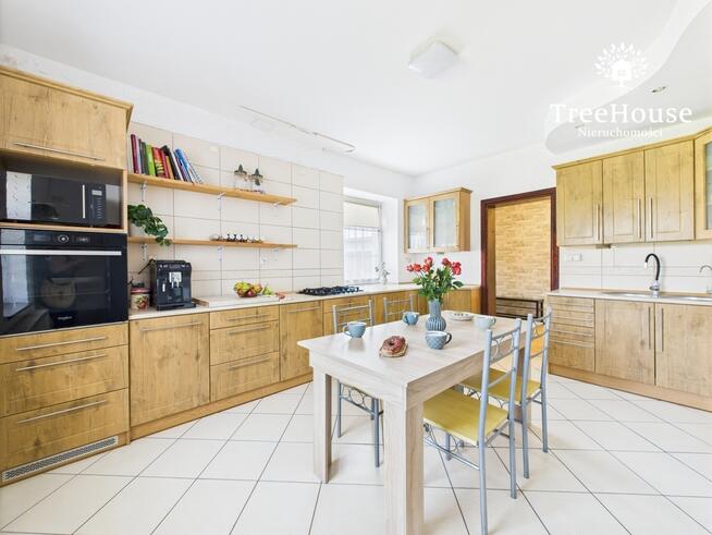 Dom na Mazurach, z agroturystyką przy jeziorze.