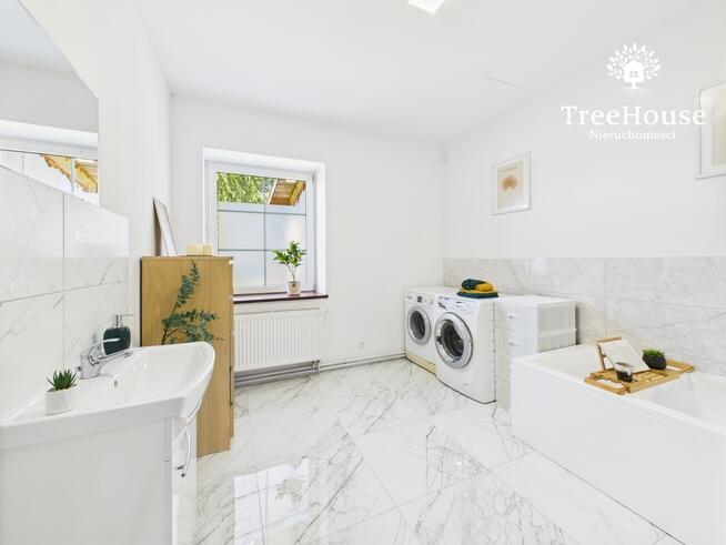 Dom na Mazurach, z agroturystyką przy jeziorze.