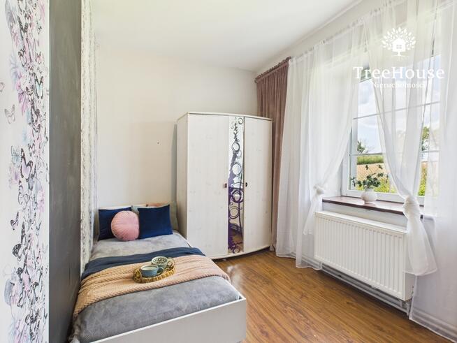 Dom na Mazurach, z agroturystyką przy jeziorze.