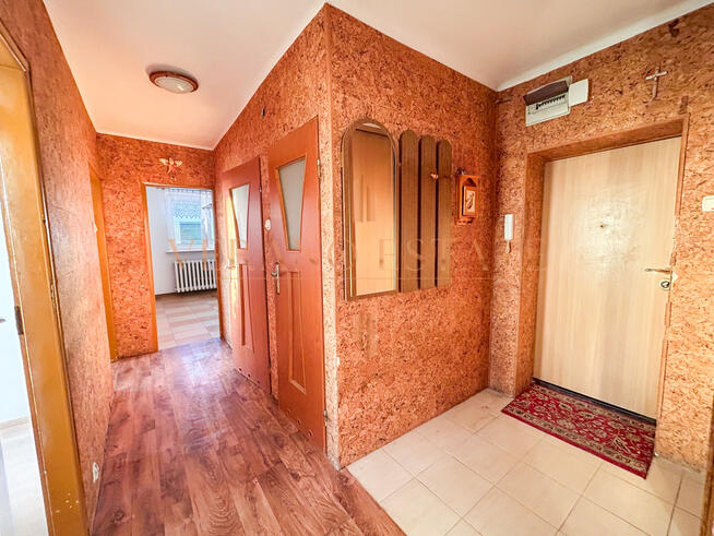 3 pokoje | 57 m² | Dwustronne | Do remontu