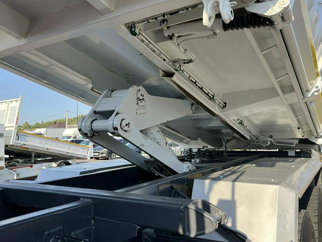 Renault Kerax 26.390 6x4 Mocny HDS FASSI F170 Sterowanie Radiowe Wywrotka 2-stronna Hydroburta Tył B