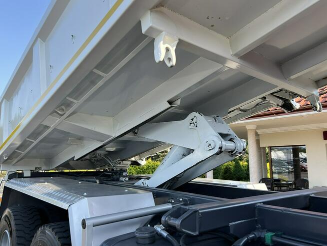 Renault Kerax 26.390 6x4 Mocny HDS FASSI F170 Sterowanie Radiowe Wywrotka 2-stronna Hydroburta Tył B