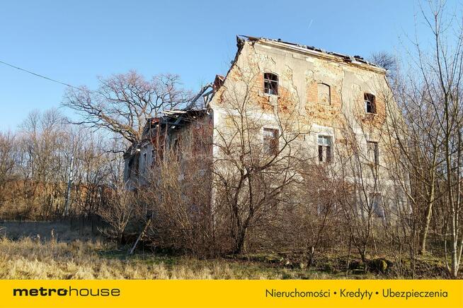 Niepowtarzalny kompleks dworsko-folwarczny 2 ha