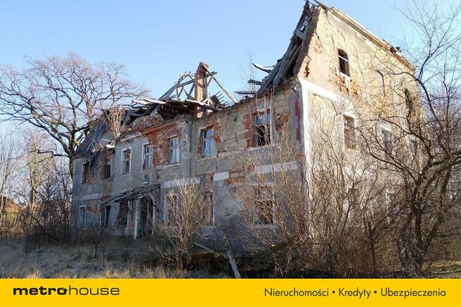 Niepowtarzalny kompleks dworsko-folwarczny 2 ha