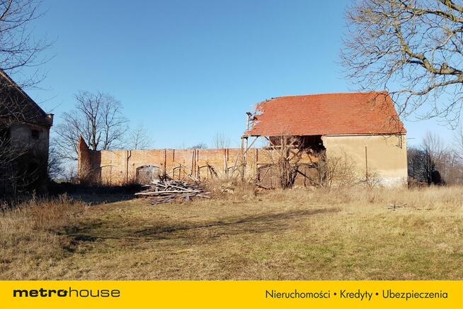 Niepowtarzalny kompleks dworsko-folwarczny 2 ha