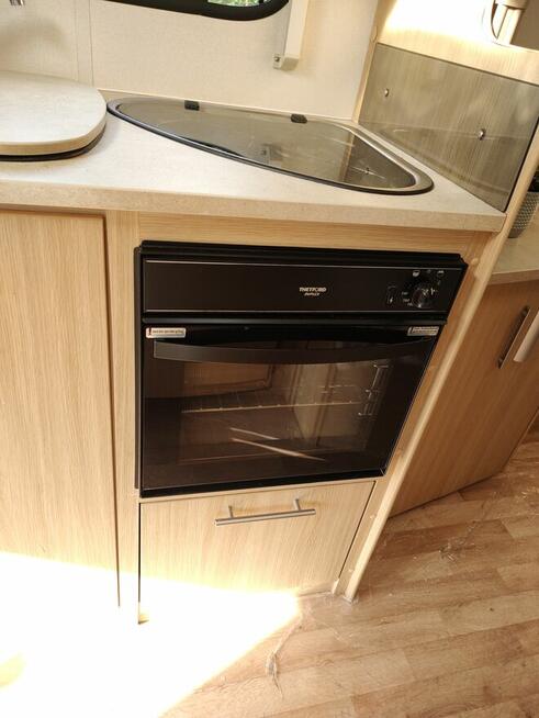 Przyczepa kempingowa LUNAR VENUS 2011