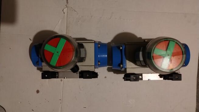 siłowniki pneumatyczne z zamontowanymi elektrozaworami i syg