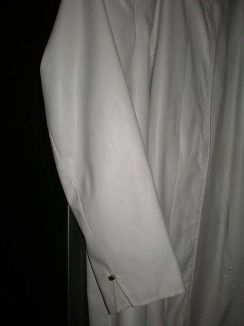 Sprzedam płaszcz typu prochowiec, używany