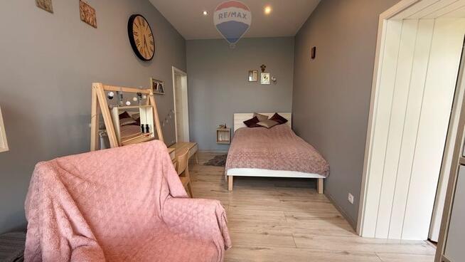 Dom z duszą 279 m², działka 1903 m², 9 pokoi