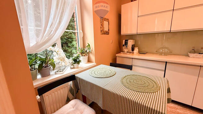 Dom z duszą 279 m², działka 1903 m², 9 pokoi