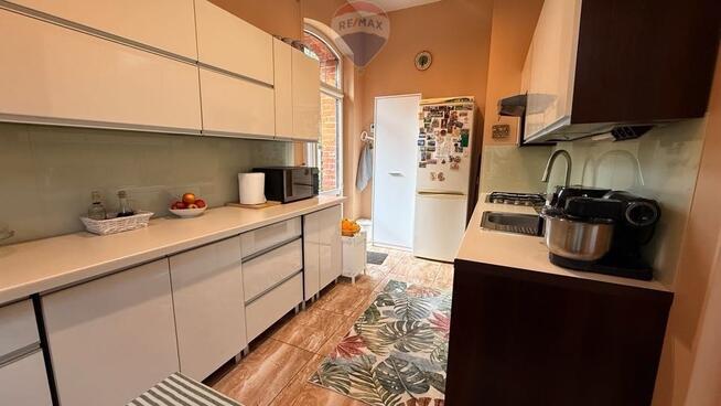 Dom z duszą 279 m², działka 1903 m², 9 pokoi