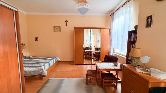 Dom z duszą 279 m², działka 1903 m², 9 pokoi