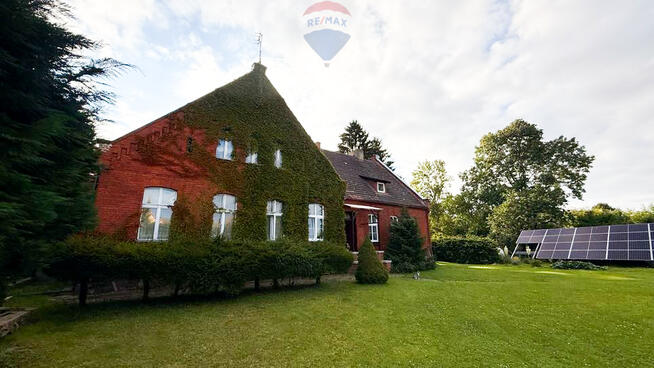 Dom z duszą 279 m², działka 1903 m², 9 pokoi