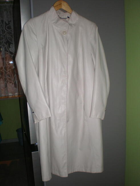 Sprzedam płaszcz typu prochowiec, używany