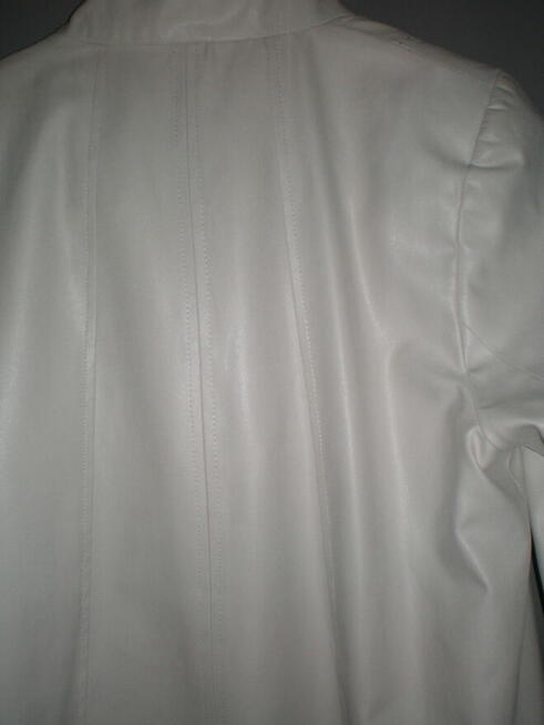 Sprzedam płaszcz typu prochowiec, używany