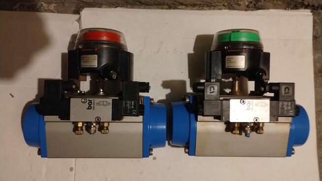 siłowniki pneumatyczne z zamontowanymi elektrozaworami i syg