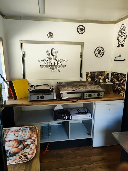 Przyczepa gastronomiczna, food truck, kurczak z rożna, gotow