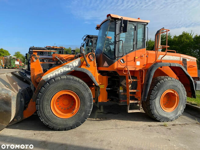 DOOSAN DI300