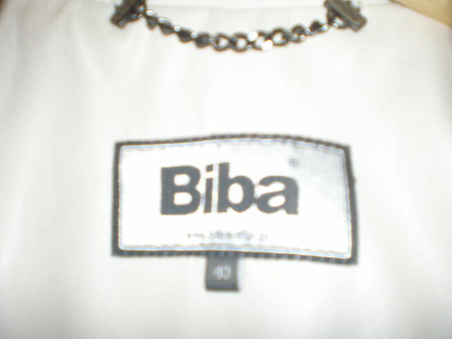 Sprzedam płaszcz typu prochowiec, używany