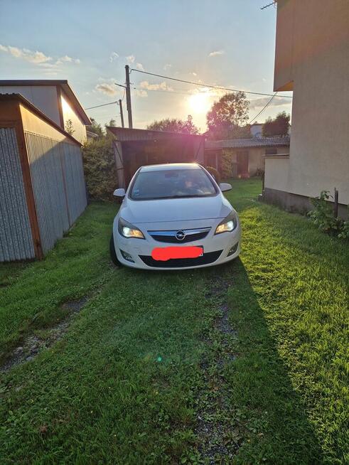 Sprzedam opel Astra J uszkodzony