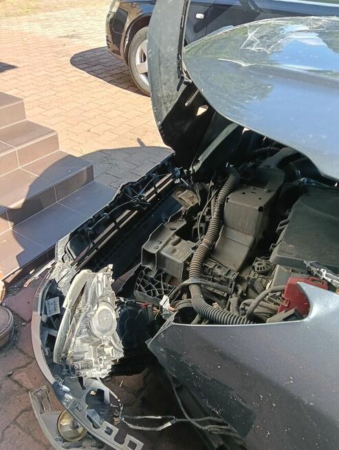 Sprzedam tanio po kolizji