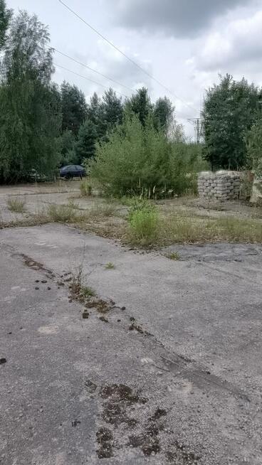 WYDZIERZAWIIE CZESCIOWO UTWARDZONY PLAC W MORAWICY K. KIELC.