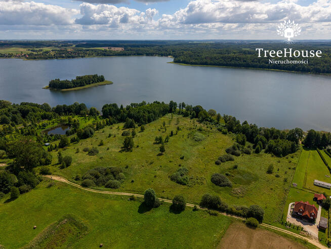 Działka z linią brzegową - uzbrojona
