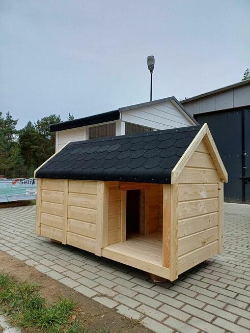 Ocieplona buda dla psa DUŻA z tarasem / przedsionkiem