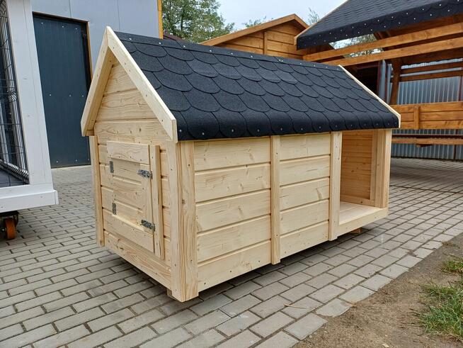 Ocieplona buda dla psa DUŻA z tarasem / przedsionkiem