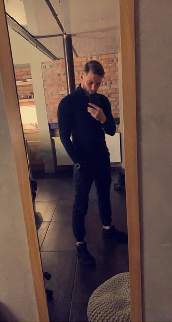 Poznam kobietę bez względu na wiek. Napisz