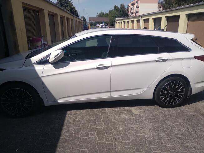 Ładny Hyundai i40 biała perła