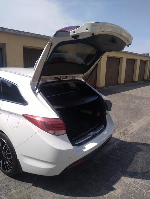 Ładny Hyundai i40 biała perła