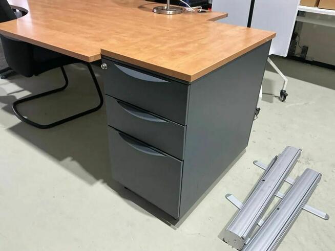 Biurko narożne 3 sztuki