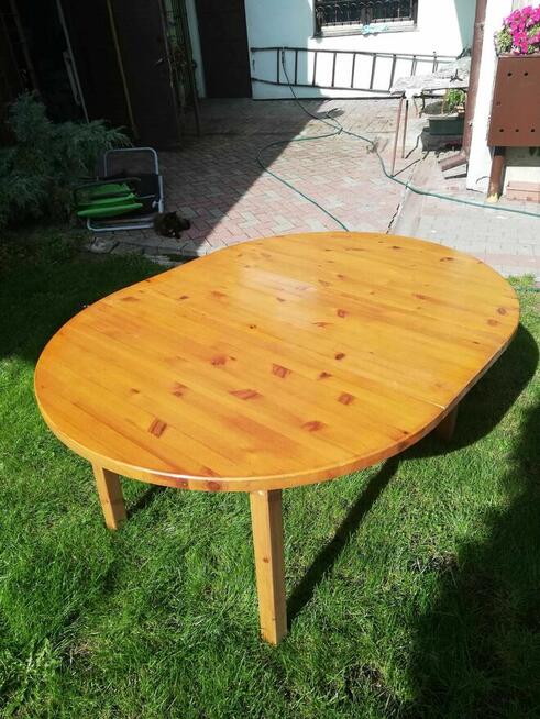 Duży okrągły stół drewniany rozkładany