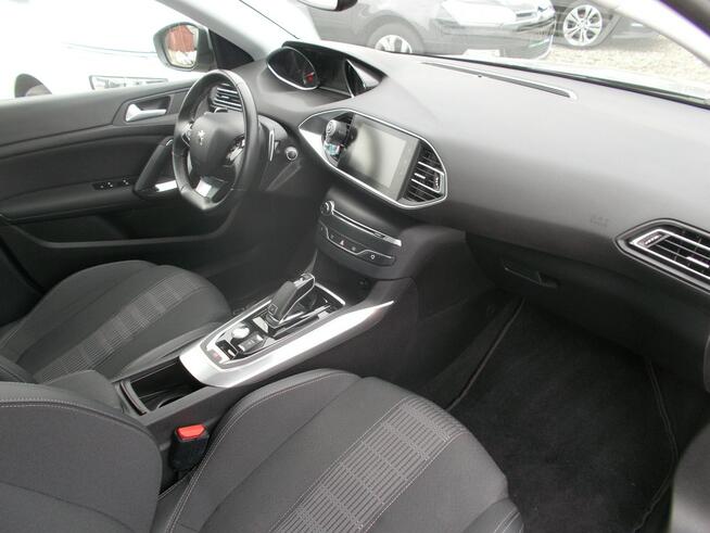 Peugeot 308 1,2 Benz,PureTech 130 EAT8Active Pack!!!