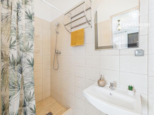 Kawalerka z garażem w centrum Mikołajek