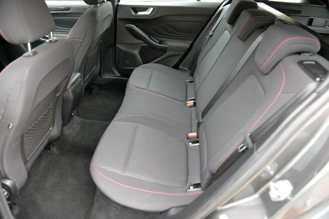 Ford Focus 1.5TDCi 120KM ST-Line Mały przebieg LED Navi Asystenci Super stan