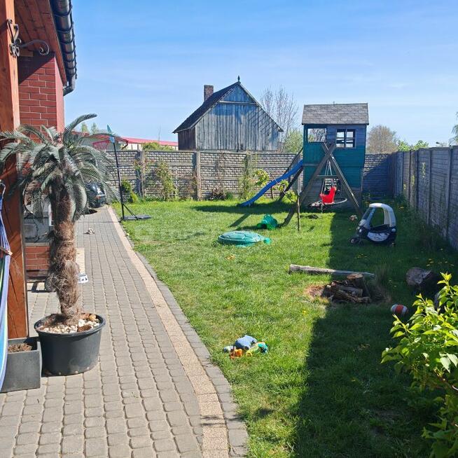 Dom 10 km od Ustki, spokojna okolica, 2 garaże!