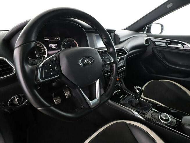 Infiniti Q30 GRATIS! Pakiet Serwisowy o wartości 800 zł!