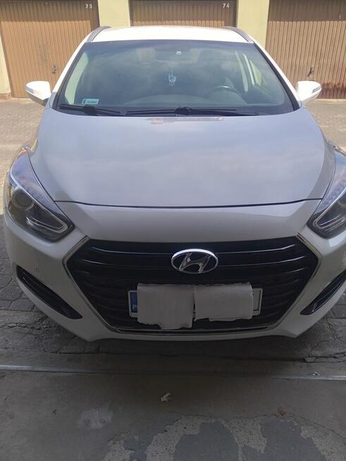 Ładny Hyundai i40 biała perła