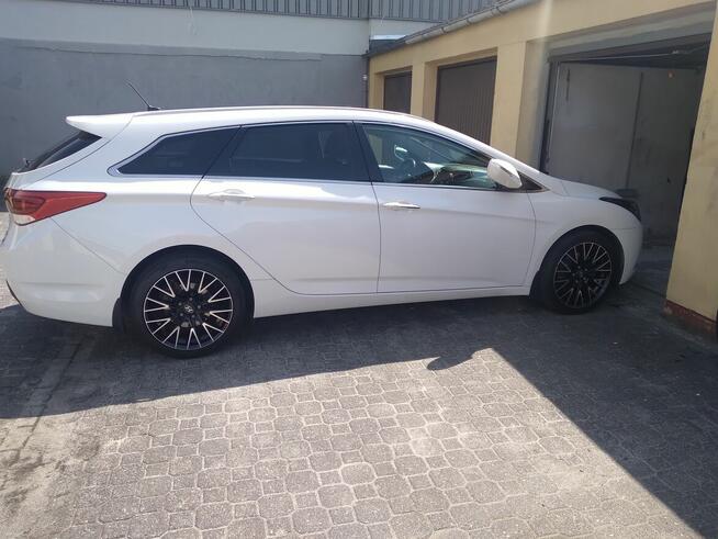 Ładny Hyundai i40 biała perła