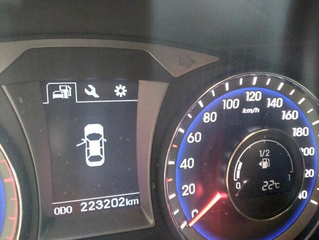 Ładny Hyundai i40 biała perła