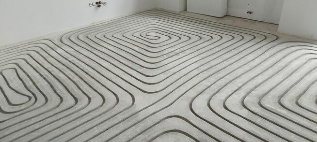 Sprzedam frezarkę do podłogówki